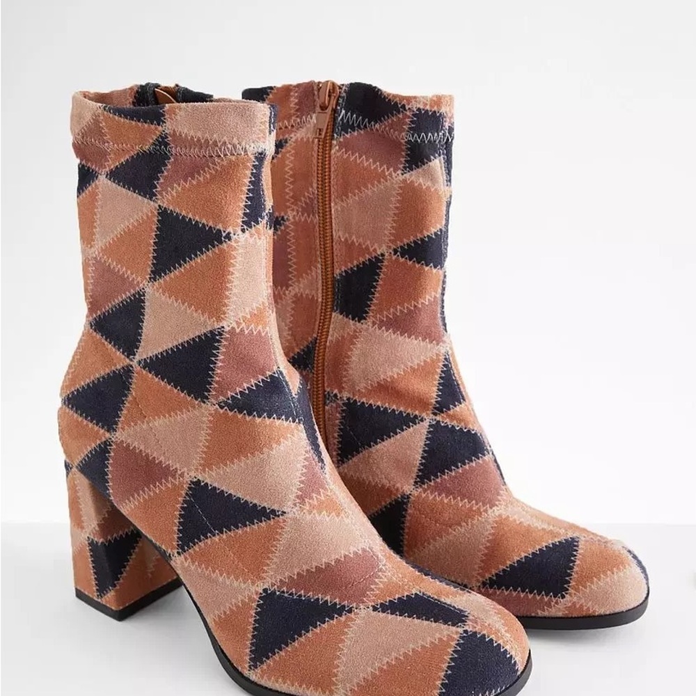 Color block booties - Picture 2 of 3